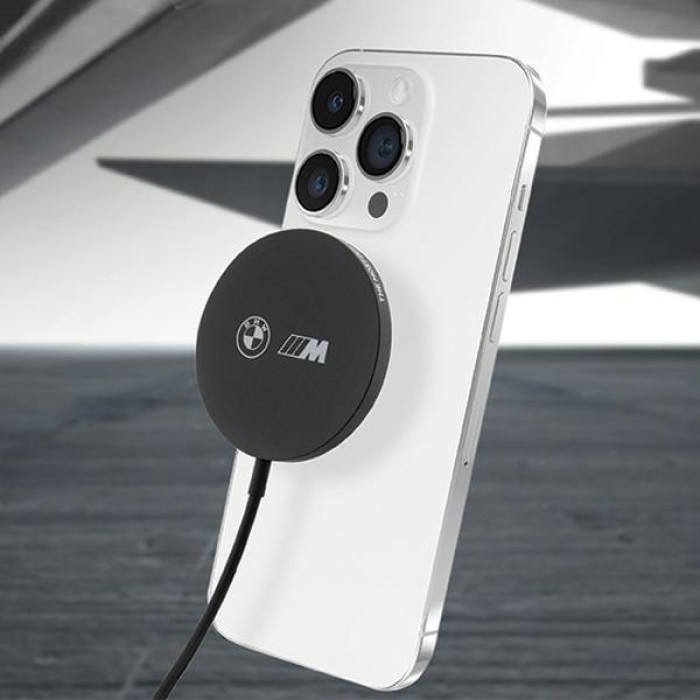 BMW M Edition MagSafe 15W Wireless Charger - Black