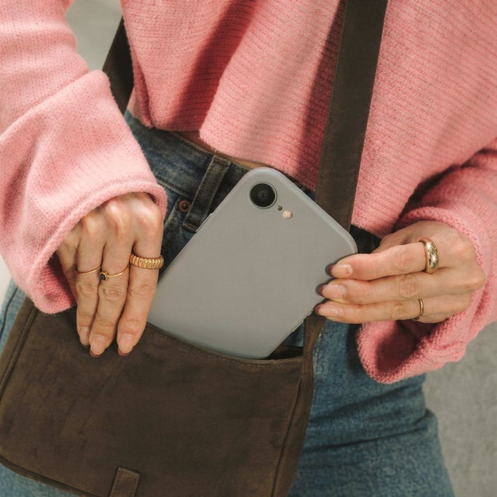 Tech-Protect Silicone MagSafe Case for iPhone 16e / 17e - Gray