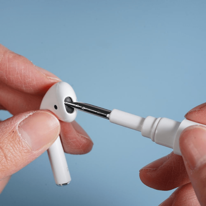AirPods cleaning kit - white