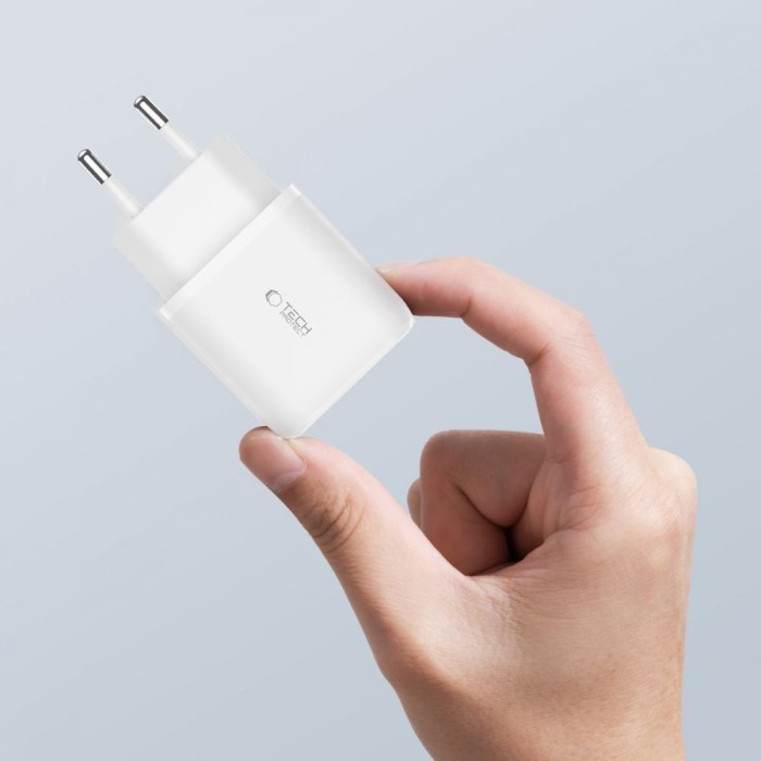 Tech-Protect C20W USB-C PD 20W / USB-A QC 3.0 charger with USB-C / USB-C cable - white