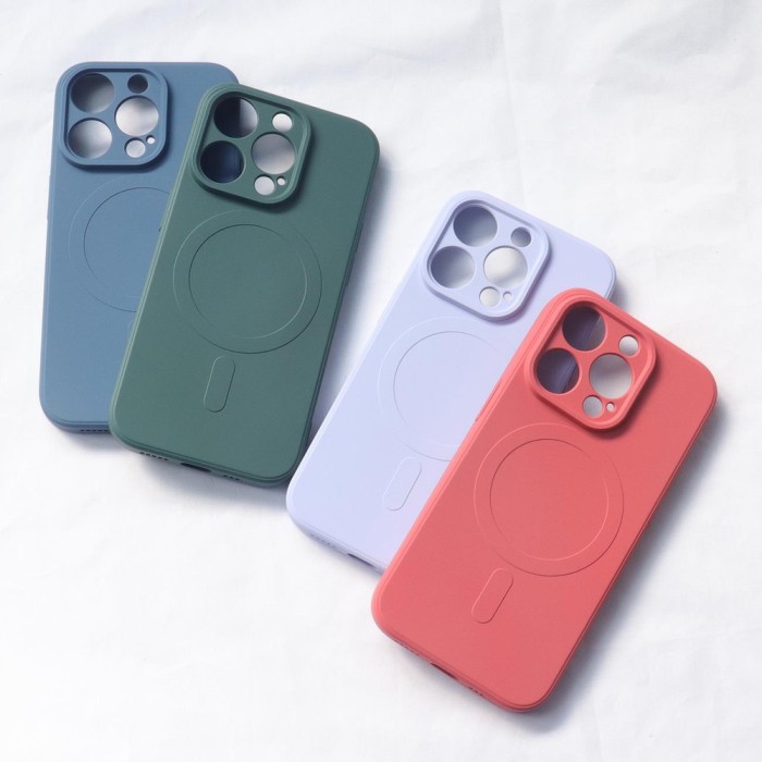 MagSafe compatible silicone case for iPhone 15 Pro Silicone Case - navy blue - OUTLET