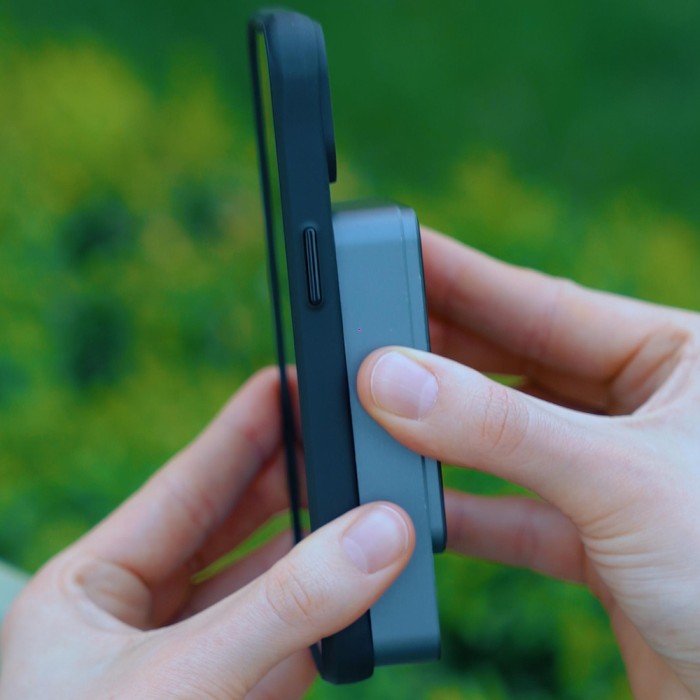 3mk Satin Armor MagCase for Apple iPhone 16e / SE 4 - Transparent