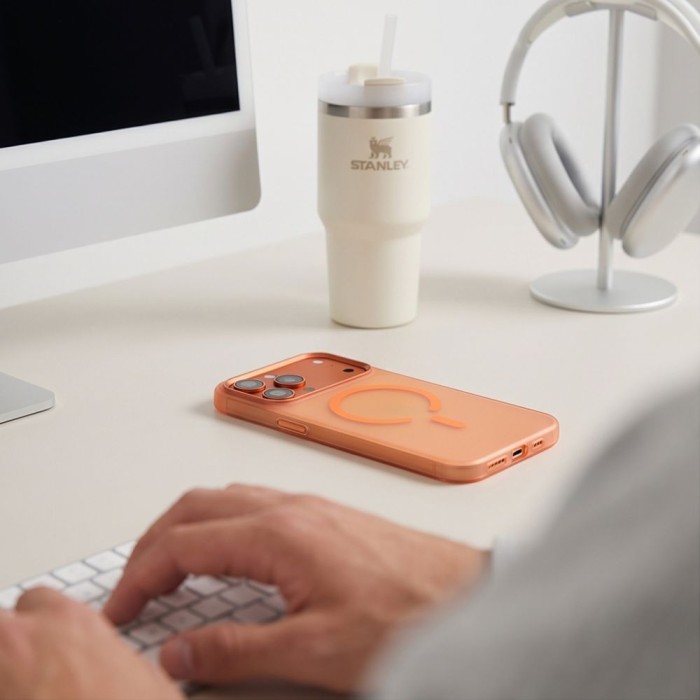 Tech-Protect MagZero MagSafe case for iPhone 17 Pro / 18 Pro - matte orange
