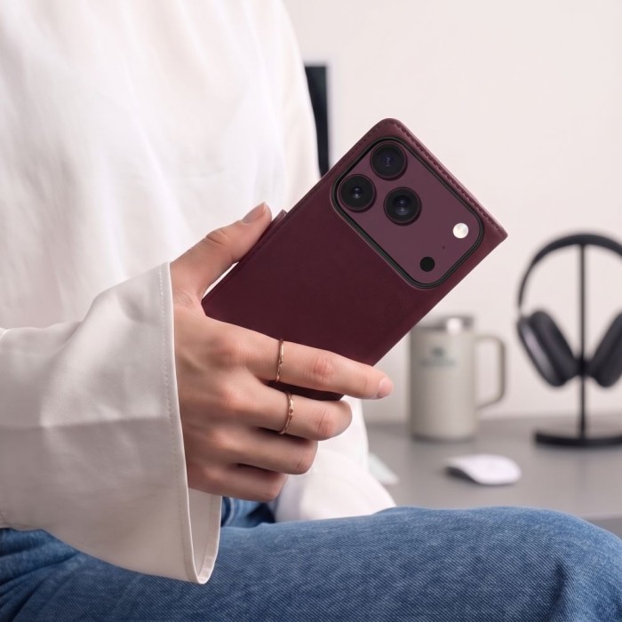 Tech-Protect Wallet MagSafe case for iPhone 17 Pro Max / 18 Pro Max - burgundy
