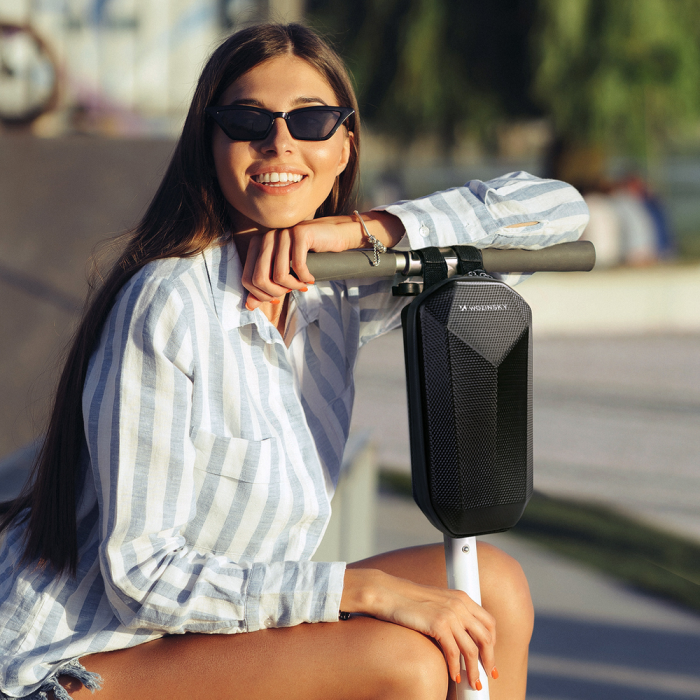 Wozinsky Waterproof Scooter Handlebar Bag 4L Black (WSB2BK) - OUTLET