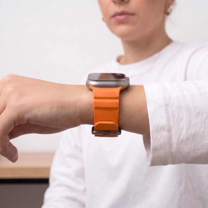 Tech-Protect Motion Strap for Apple Watch 44 / 45 / 46 / 49 mm - Orange