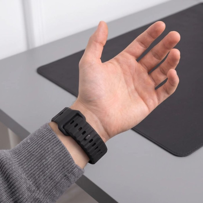 Tech-Protect Silicone Line Strap for Apple Watch 44 / 45 / 46 / 49 mm - Black