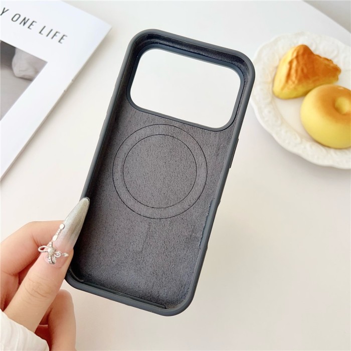 For iPhone 18 Pro / 17 Pro Magnetic Case Liquid Silicone Anti-Drop Phone Back Cover - White