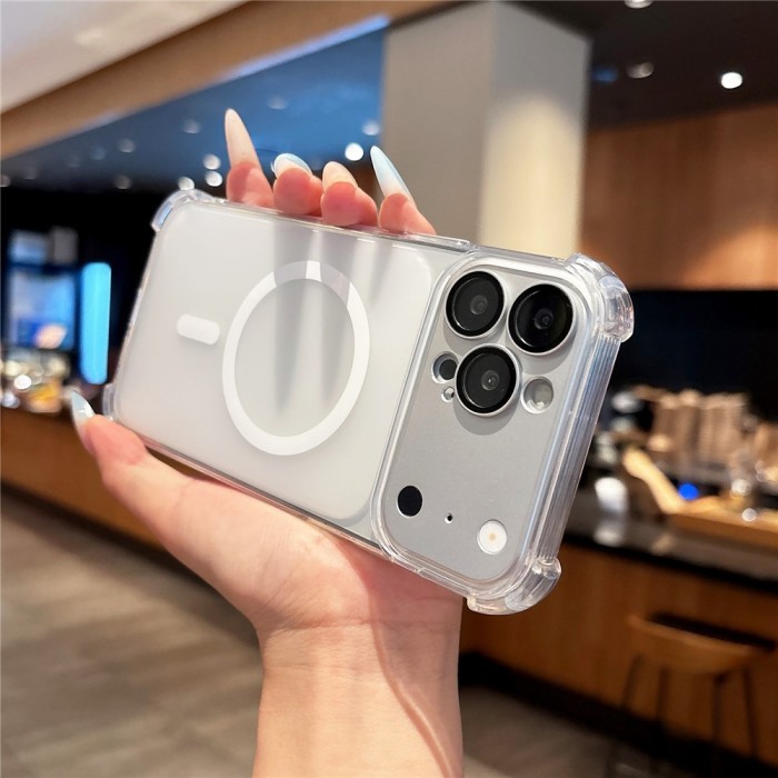 iPhone 18 Pro Max / 17 Pro Max Magnetic TPU Case with Detachable Camera Cover - Transparent