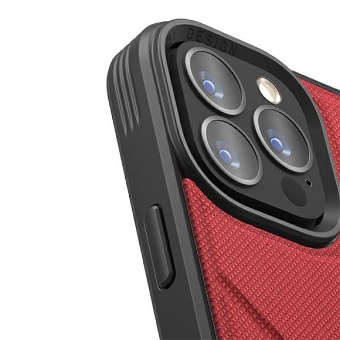Uniq Transforma MagSafe case for iPhone 13 Pro Max - red