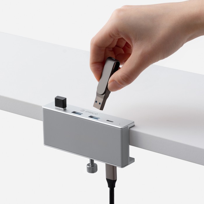 Orico MH4PC Hub Clamp-Mounted USB-C / 3x USB-A 3.0 + 1x USB-C 3.0 - Silver